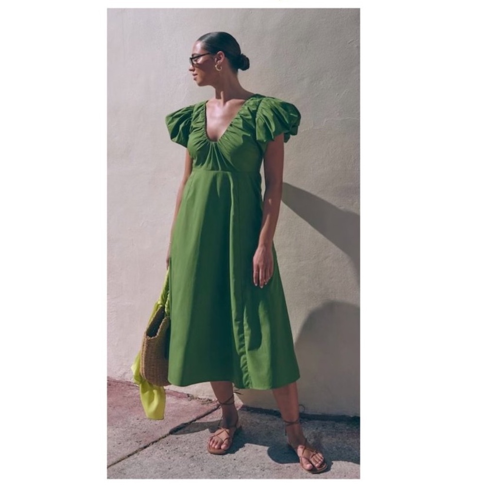 Abercrombie Puff Sleeve Plunge Midi Dress
